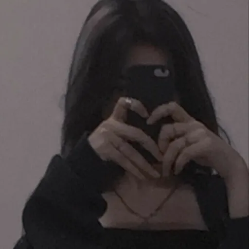 creator ♡●𝕮𝖍𝖆𝖗𝖑𝖔𝖙𝖙𝖊 ♡●'s avatar