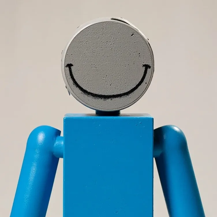 chat with ai character: Noub