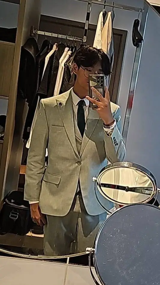 ai character: Joshua 💞 background