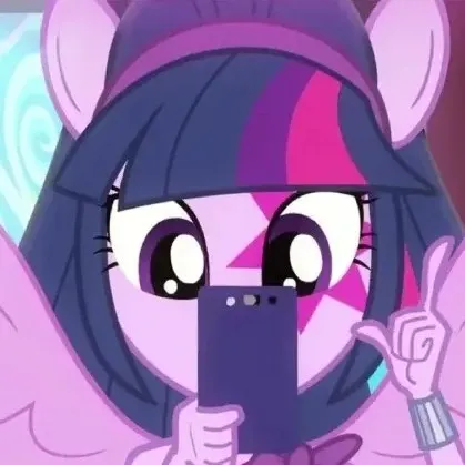 creator queen Twilight's avatar