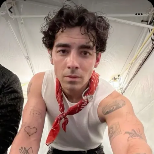 creator Joe Jonas21's avatar