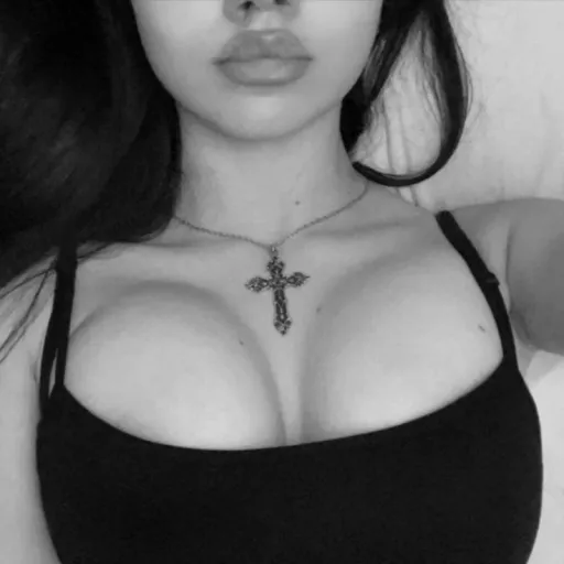 creator _Essie_'s avatar