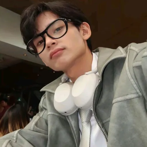 creator 현진이!!'s avatar