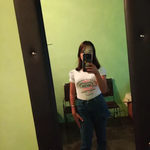 creator Andrea Luisana's avatar