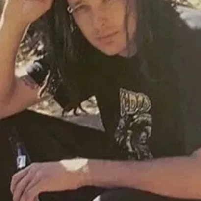 chat with ai character: Jonathan Davis 