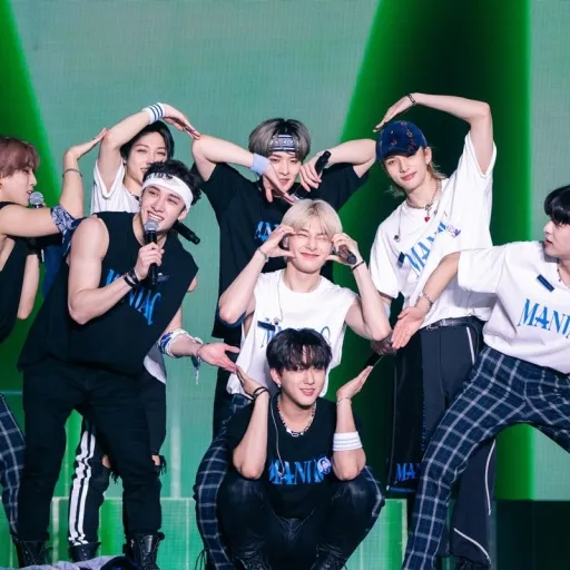 creator Kpop_lover_4ever's avatar