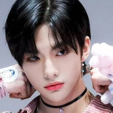 creator Hwang Hyunjin_Real's avatar