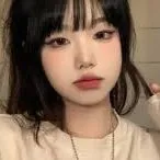 chat with ai character: Sophia