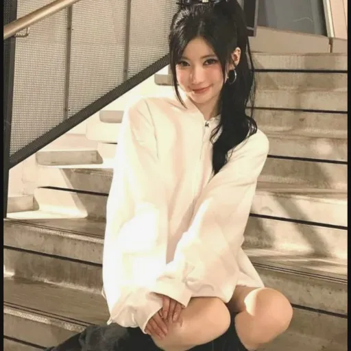 creator kim Yoshi Anna's avatar