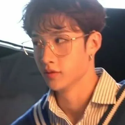 chat with ai character: BangChan