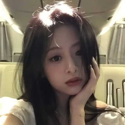 creator Ahyeon ★'s avatar