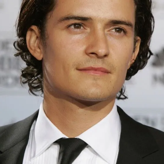 chat with ai character: Orlando Bloom