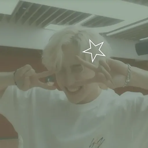 creator Chan's loverrr's avatar