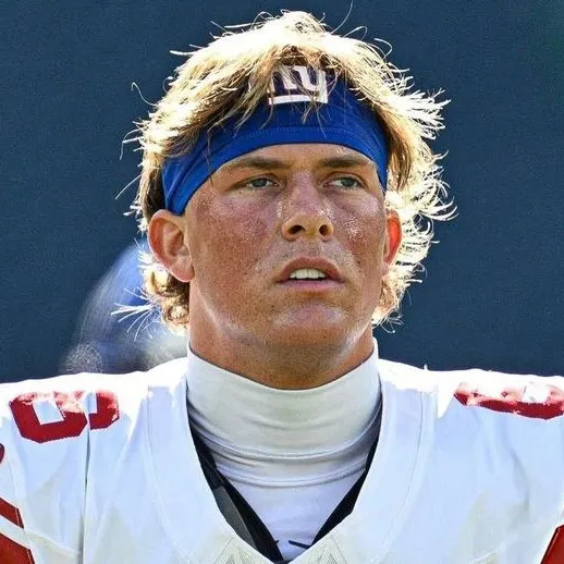 chat with ai character: Jaxson Dart