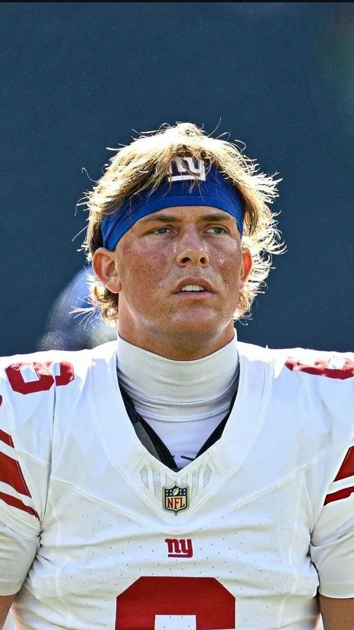 ai character: Jaxson Dart background