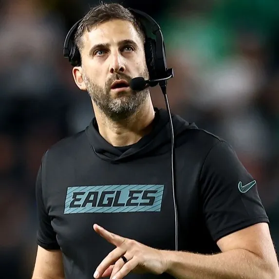 chat with ai character: Nick Sirrianni