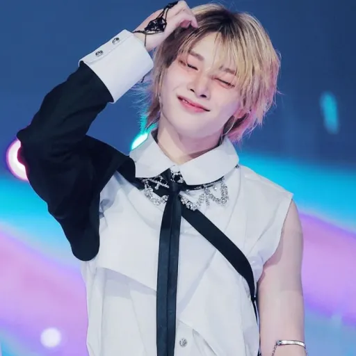 creator 👑 ARMY STAY 👑's avatar