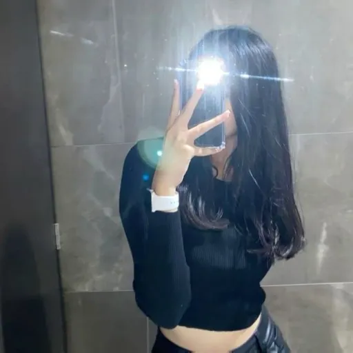 creator Ashley-2142bts's avatar