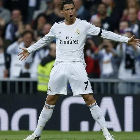 creator Lueyvert5486Cr7's avatar
