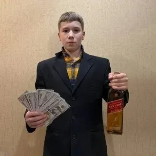 creator МР. бизнес's avatar