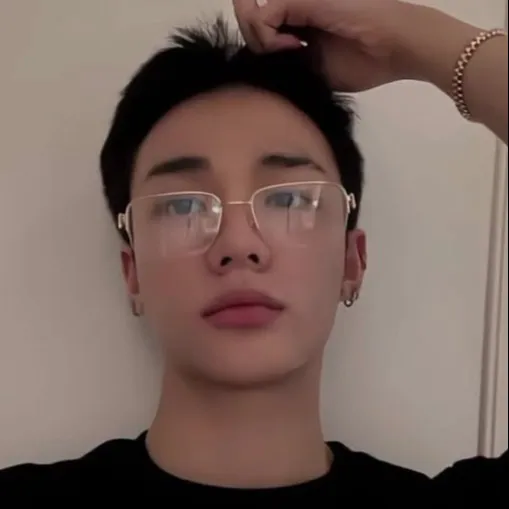 creator Hyunjins future gf's avatar