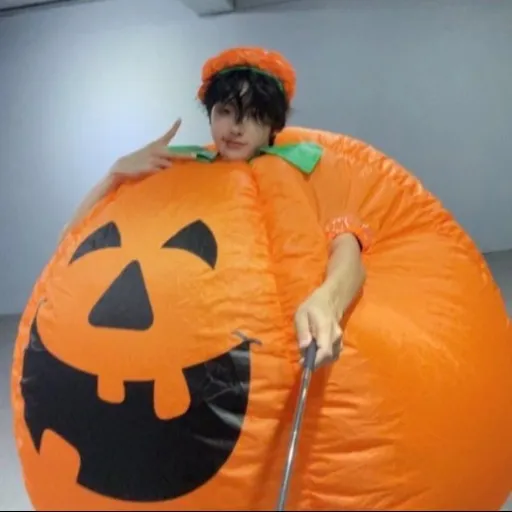 creator 𝓢𝓣𝓐𝓨-5𝓢𝓣𝓐𝓡's avatar