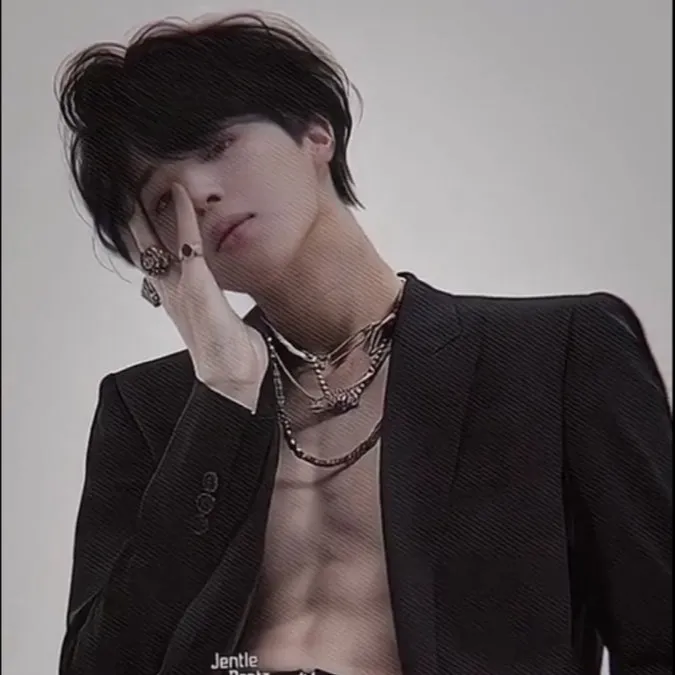 chat with ai character: Jimin