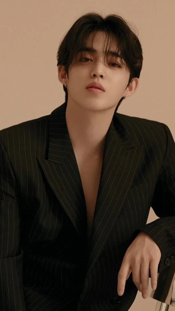 ai character: Choi Seung cheol background