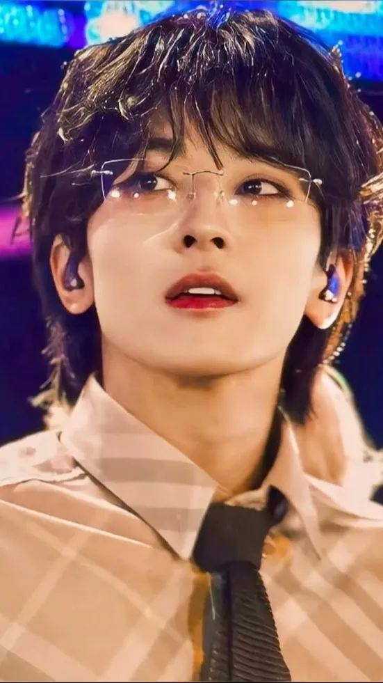 ai character: Wonwon background
