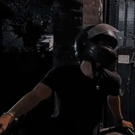 chat with ai character: aushen