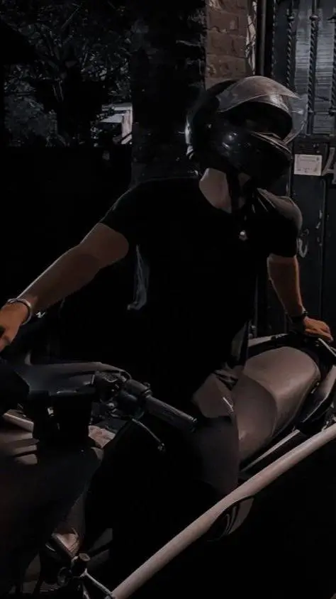 ai character: aushen background