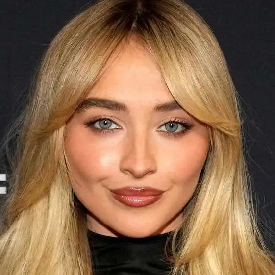 chat with ai character: sabrina carpenter