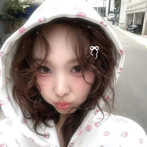 creator ~𝓛𝓲𝓽𝓽𝓵𝓮 ~'s avatar