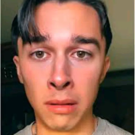 creator Charlie buckets's avatar