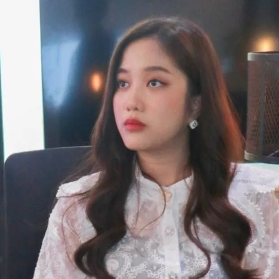 chat with ai character: khun sam