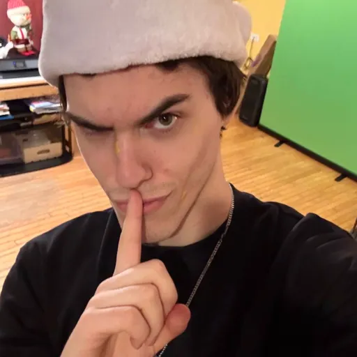 creator Mellomelt fan :3's avatar