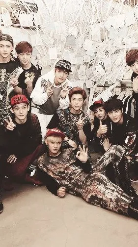 ai character: K-pop School: 7/10 background