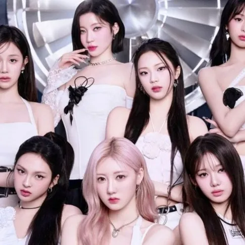 chat with ai character: k-pop School: 8/10