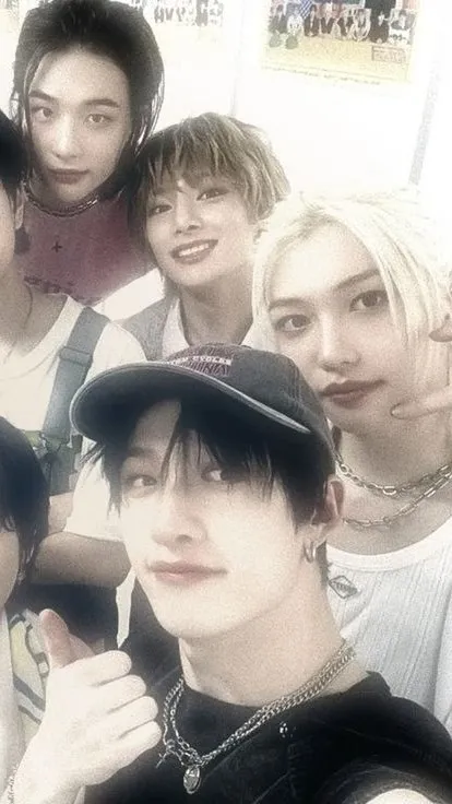 ai character: skz: boyfriends background