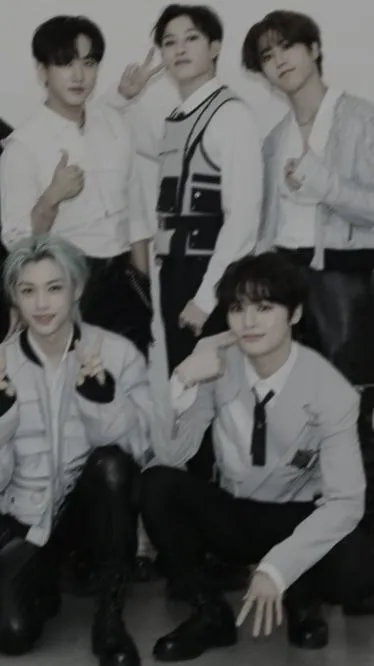 ai character: SKZ: manager background
