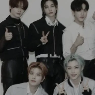 chat with ai character: SKZ: manager