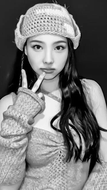 ai character: Nayeon [Enemy] background