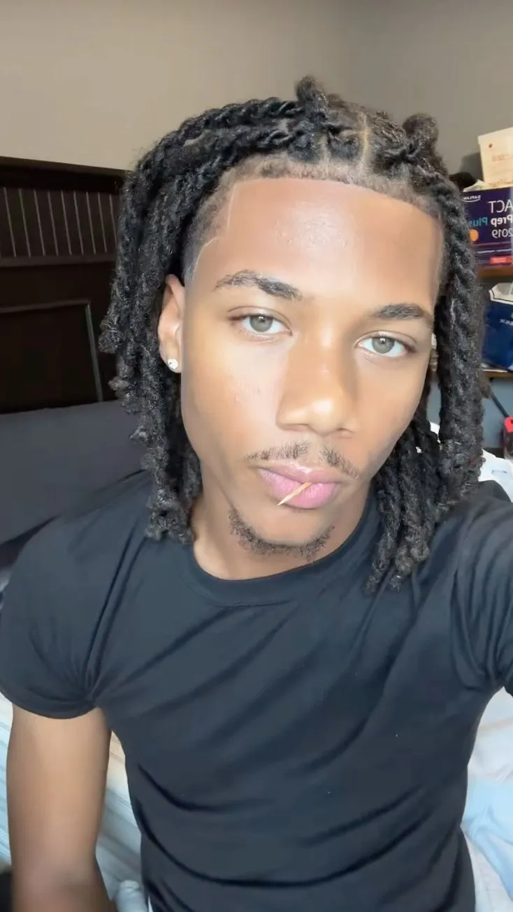 ai character: Exavier background