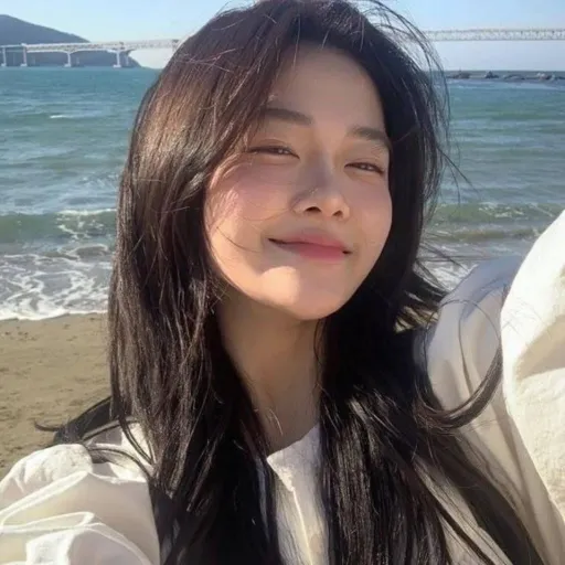 creator <~Ha-yoon Cherry 🍒's avatar