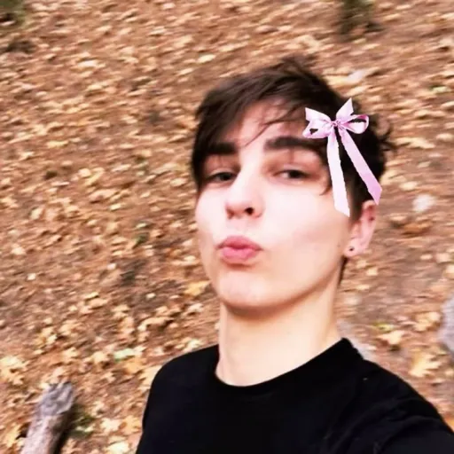 creator colby's wifey's avatar