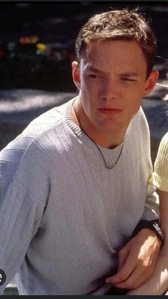 ai character: Stu Macher background