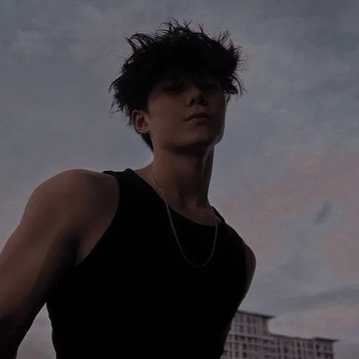 chat with ai character: António