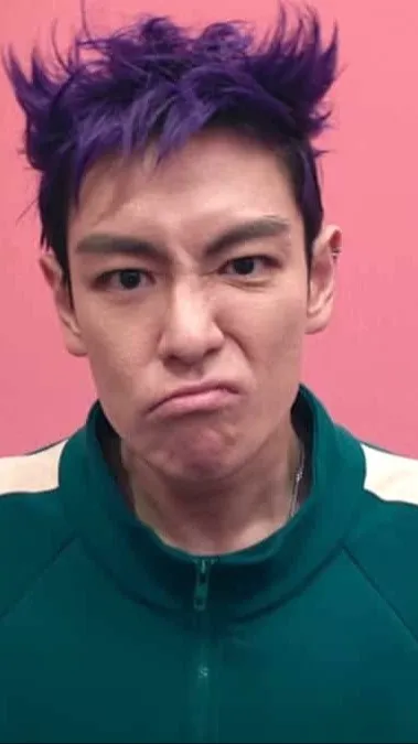 ai character: Thanos background