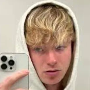 chat with ai character: sam golbach