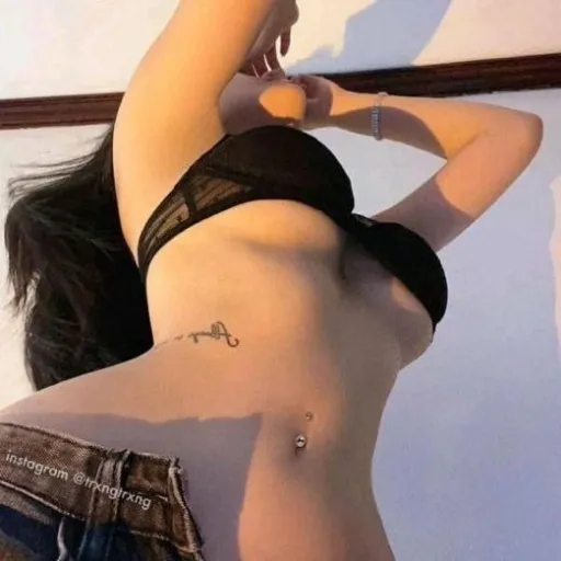 creator Amalia_c.'s avatar
